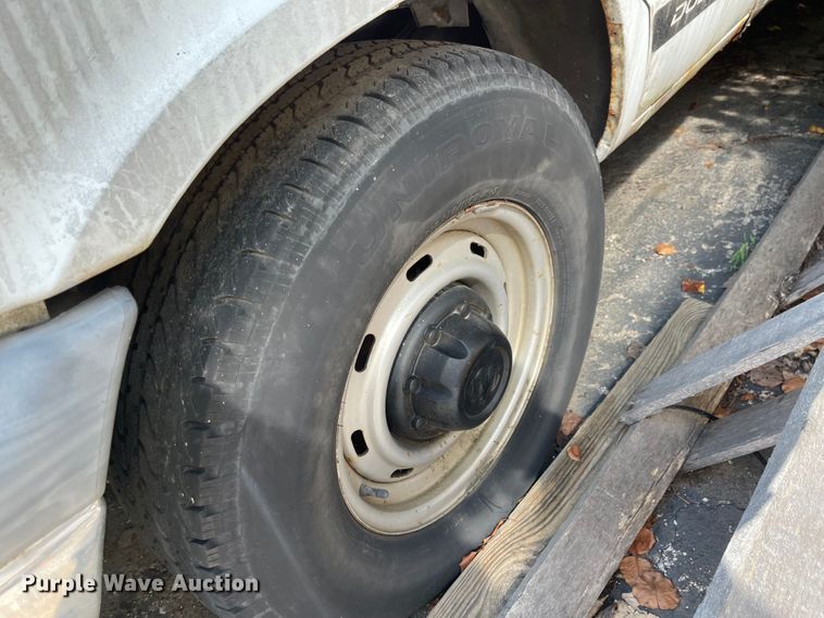 image for item MU9218 2001 Dodge Ram 3500  van