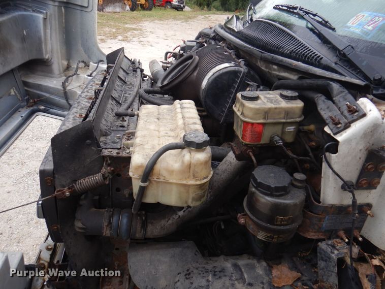 image for item MU9756 2007 Chevrolet C5500  shuttle bus