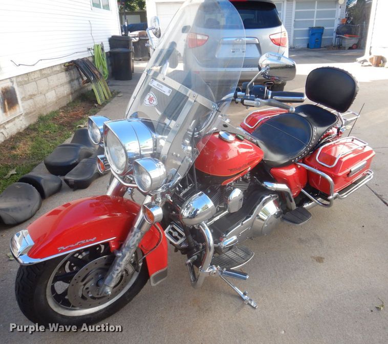 image for item MU9761 2004 Harley Davidson Road King  motorcycle