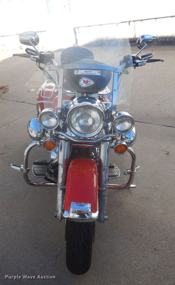 image for item MU9761 2004 Harley Davidson Road King  motorcycle