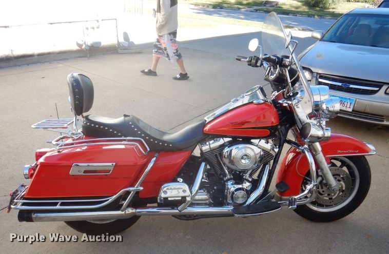 image for item MU9761 2004 Harley Davidson Road King  motorcycle