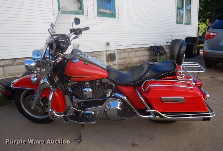 image for item MU9761 2004 Harley Davidson Road King  motorcycle