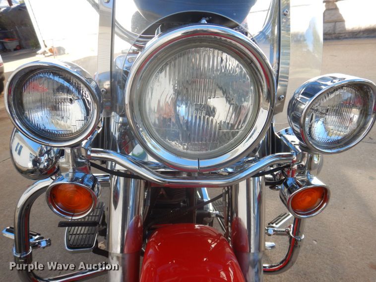 image for item MU9761 2004 Harley Davidson Road King  motorcycle