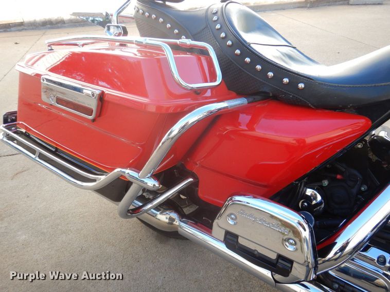 image for item MU9761 2004 Harley Davidson Road King  motorcycle