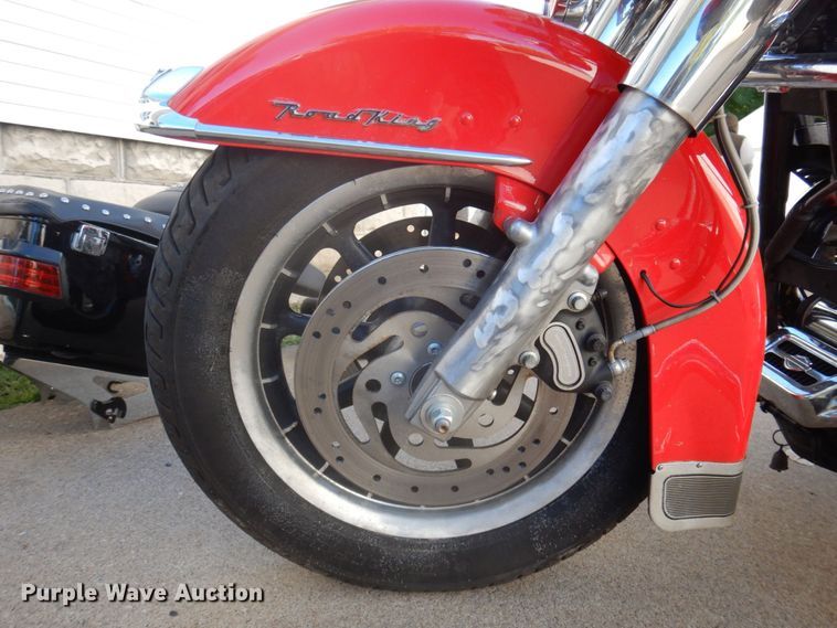 image for item MU9761 2004 Harley Davidson Road King  motorcycle