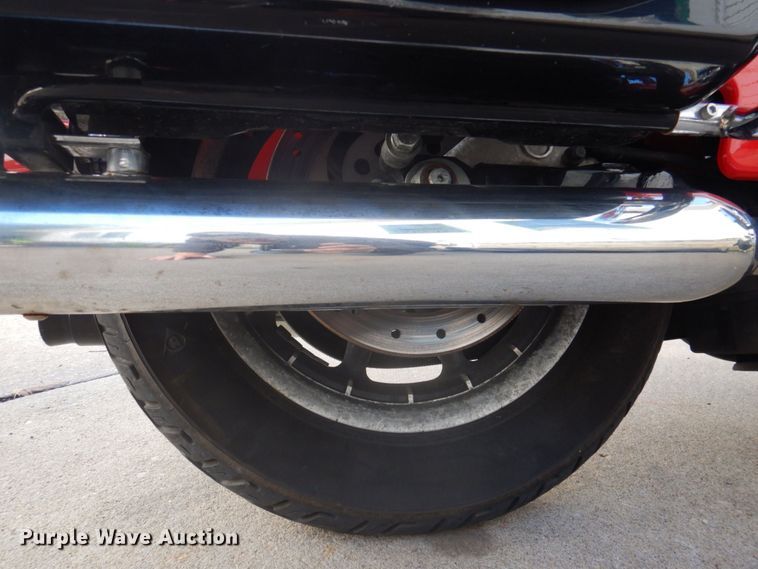 image for item MU9761 2004 Harley Davidson Road King  motorcycle