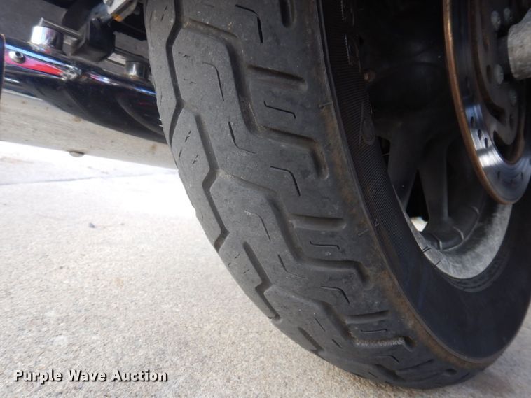 image for item MU9761 2004 Harley Davidson Road King  motorcycle