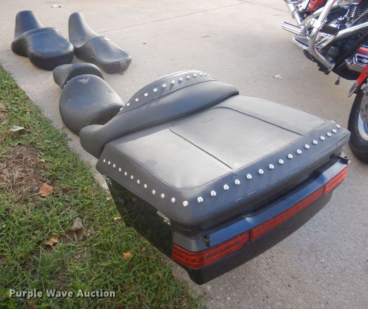 image for item MU9761 2004 Harley Davidson Road King  motorcycle