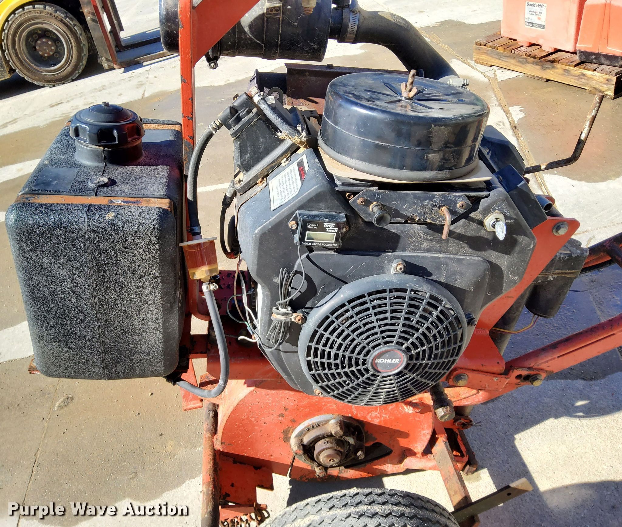 Crafco 200 crack router in Manhattan, KS | Item DN6858 sold | Purple Wave