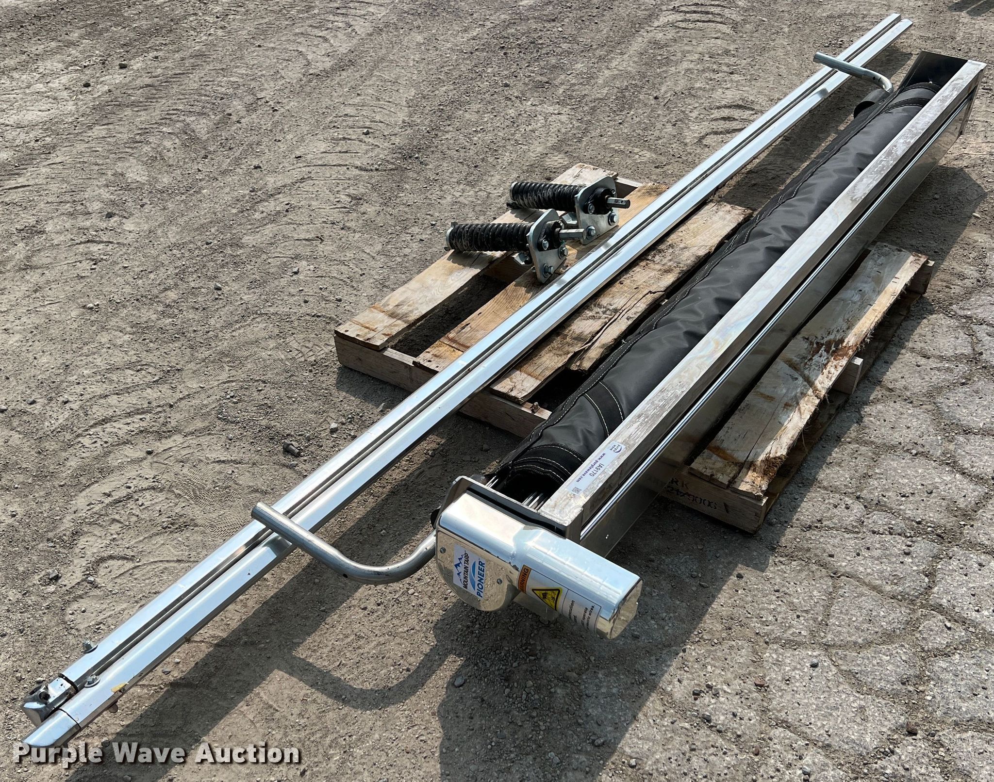 Mountain Tarp Pioneer roll tarp in Humboldt, KS Item IA9170 sold