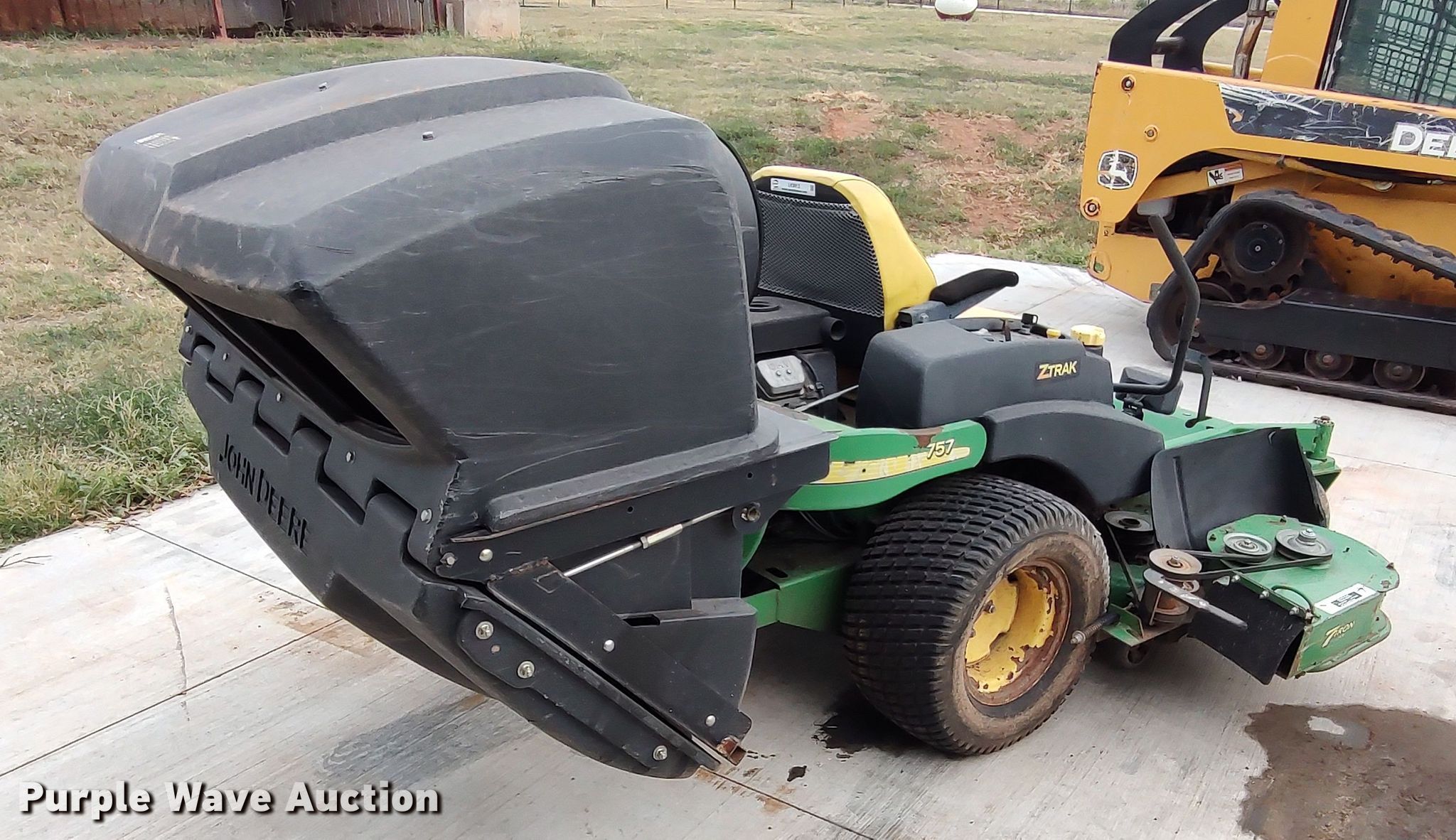 John Deere 757 ZTrak ZTR lawn mower in Norman, OK | Item LK9913 sold
