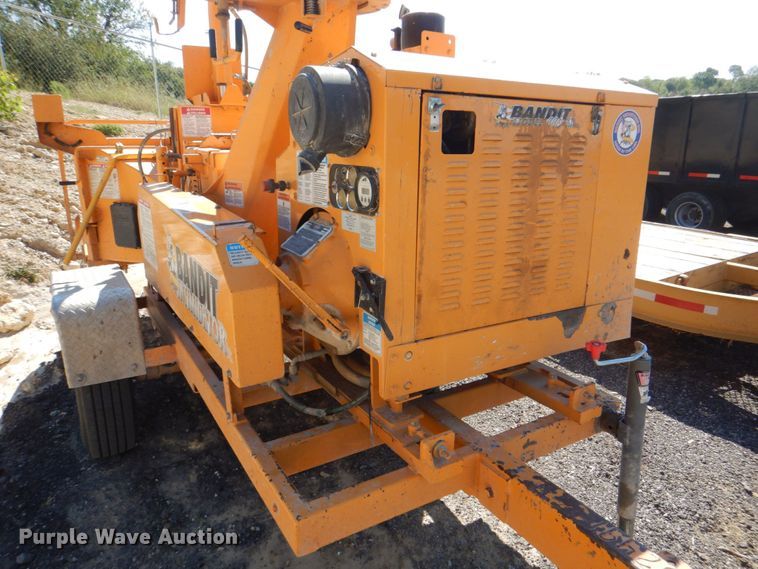 image for item DH7512 2012 Bandit 990XP  wood chipper