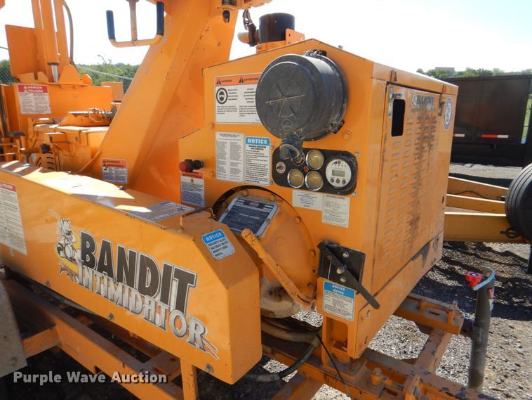 image for item DH7512 2012 Bandit 990XP  wood chipper