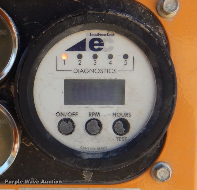 image for item DH7512 2012 Bandit 990XP  wood chipper