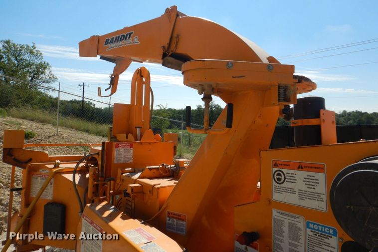 image for item DH7512 2012 Bandit 990XP  wood chipper