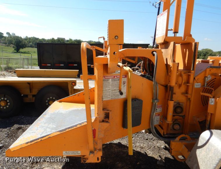 image for item DH7512 2012 Bandit 990XP  wood chipper