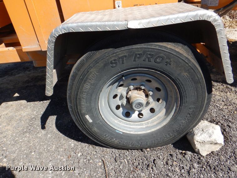 image for item DH7512 2012 Bandit 990XP  wood chipper