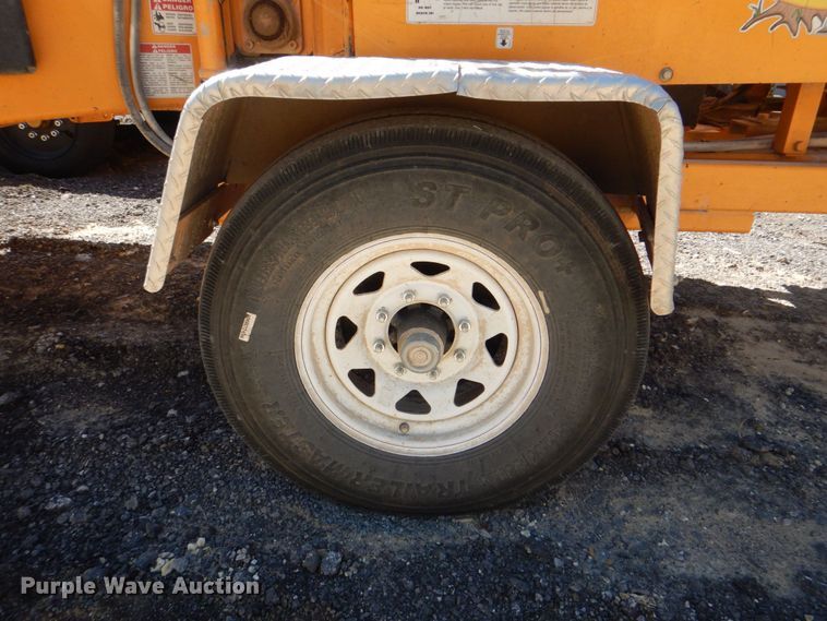 image for item DH7512 2012 Bandit 990XP  wood chipper