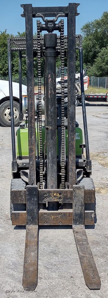 image for item DI1234 Clark  forklift