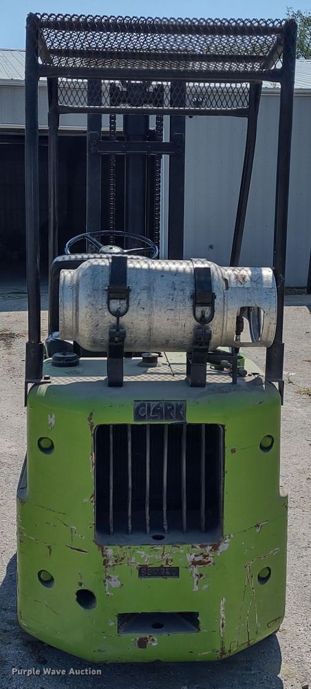 image for item DI1234 Clark  forklift