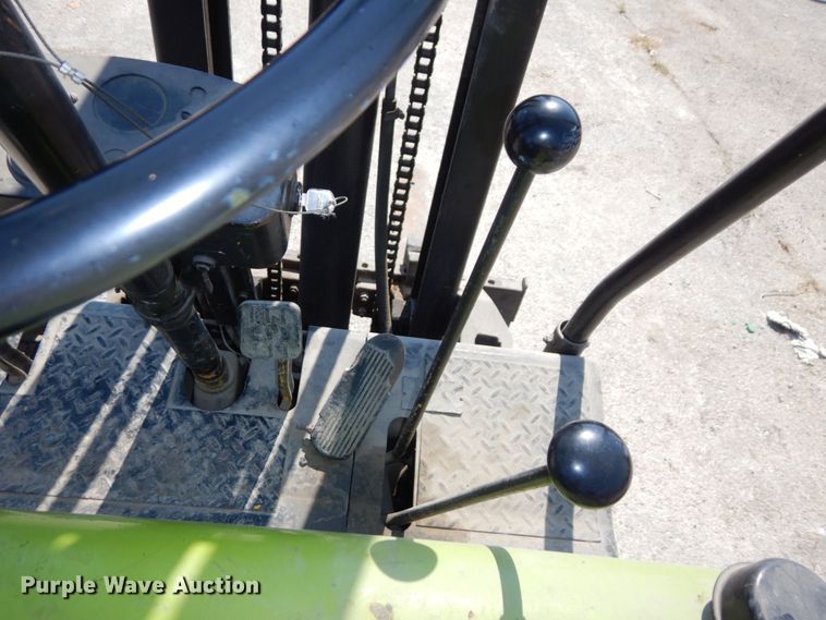 image for item DI1234 Clark  forklift