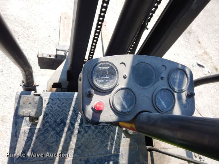 image for item DI1234 Clark  forklift