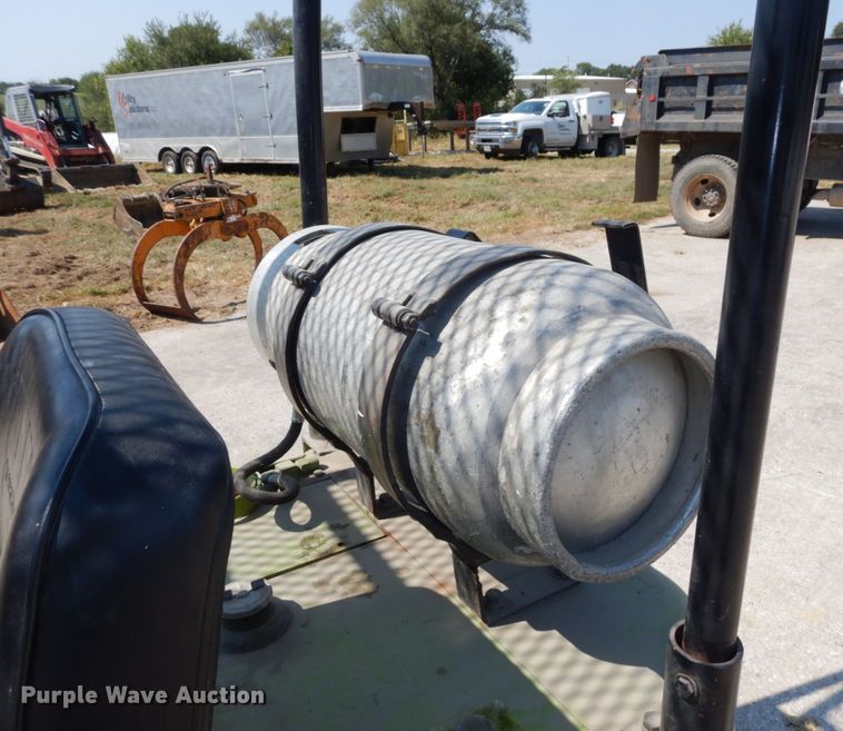 image for item DI1234 Clark  forklift