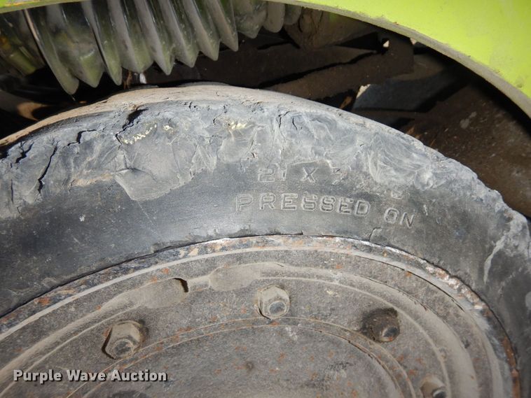 image for item DI1234 Clark  forklift