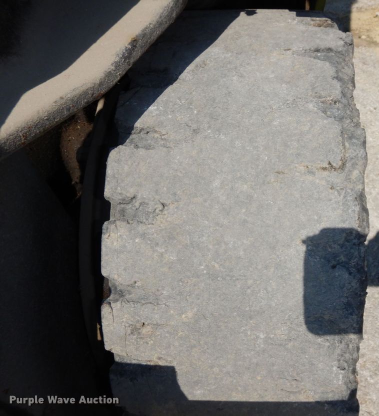 image for item DI1234 Clark  forklift