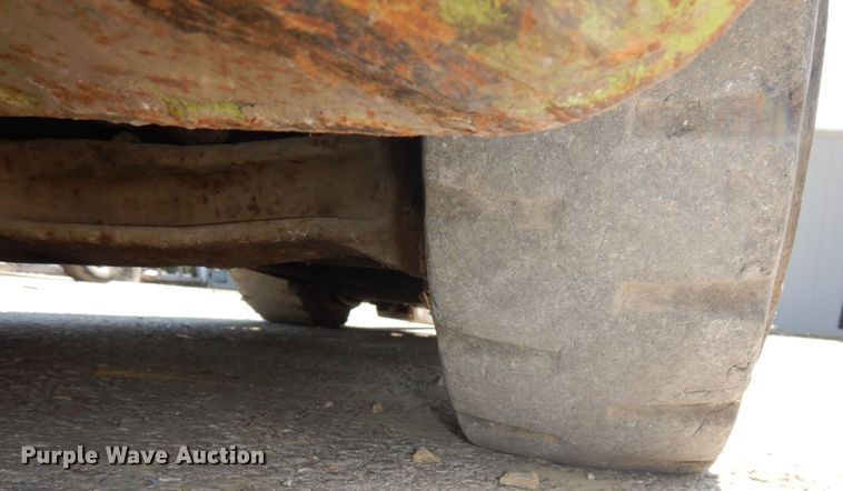 image for item DI1234 Clark  forklift