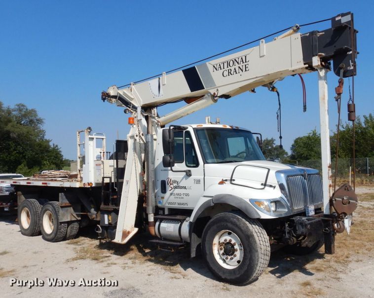 image for item DI1235 2007 International 7500 crane truck