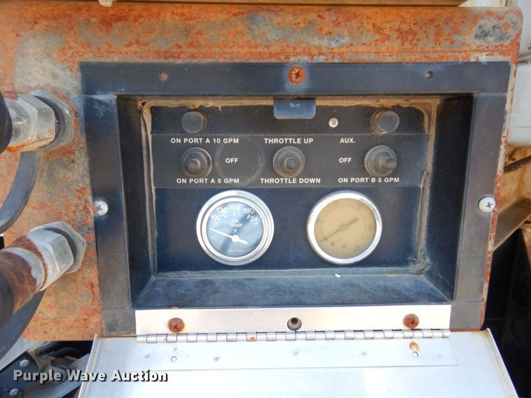 image for item DI1235 2007 International 7500 crane truck