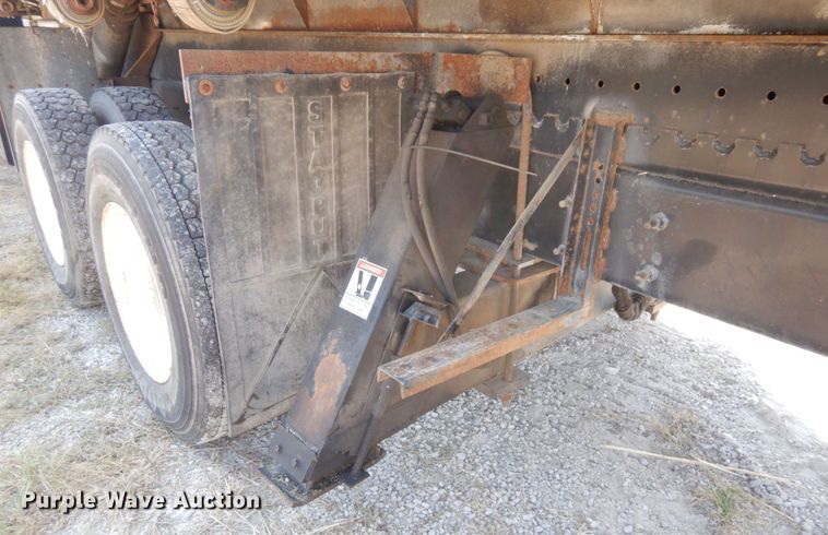 image for item DI1235 2007 International 7500 crane truck