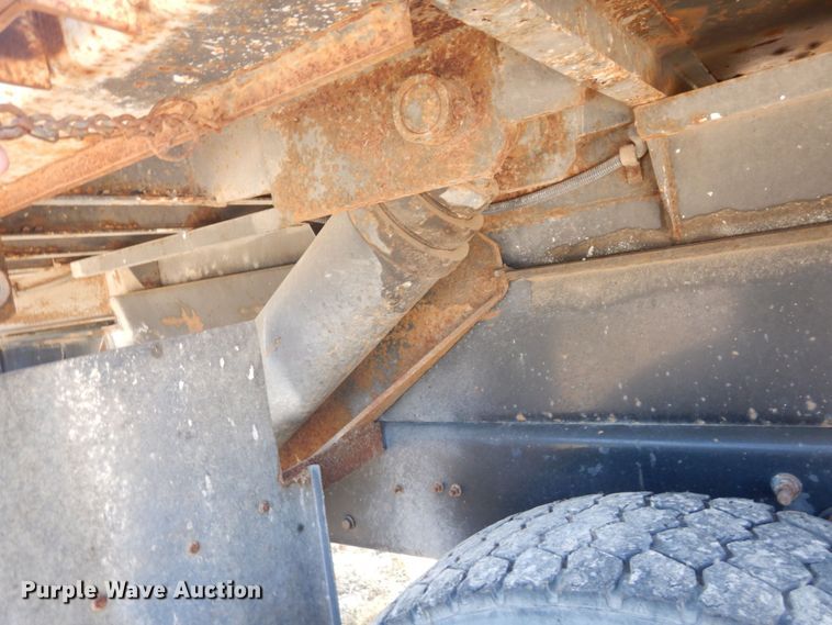 image for item DI1235 2007 International 7500 crane truck