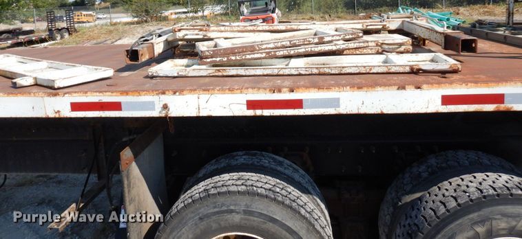 image for item DI1235 2007 International 7500 crane truck