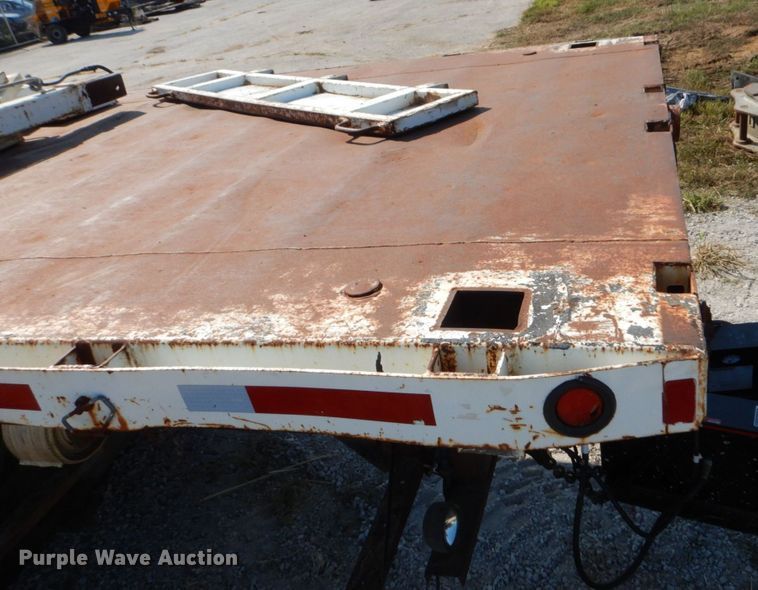 image for item DI1235 2007 International 7500 crane truck