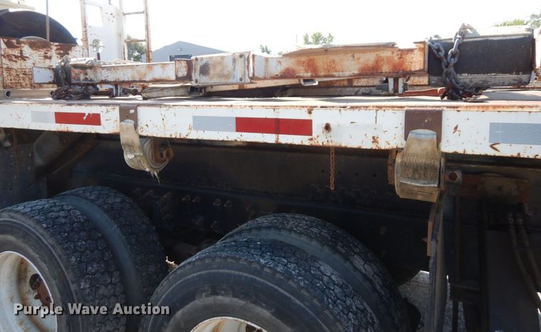 image for item DI1235 2007 International 7500 crane truck