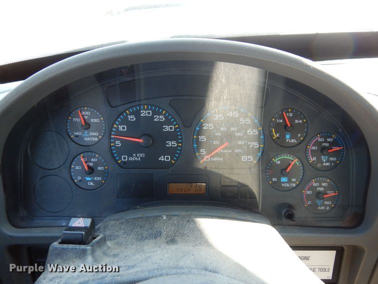 image for item DI1235 2007 International 7500 crane truck