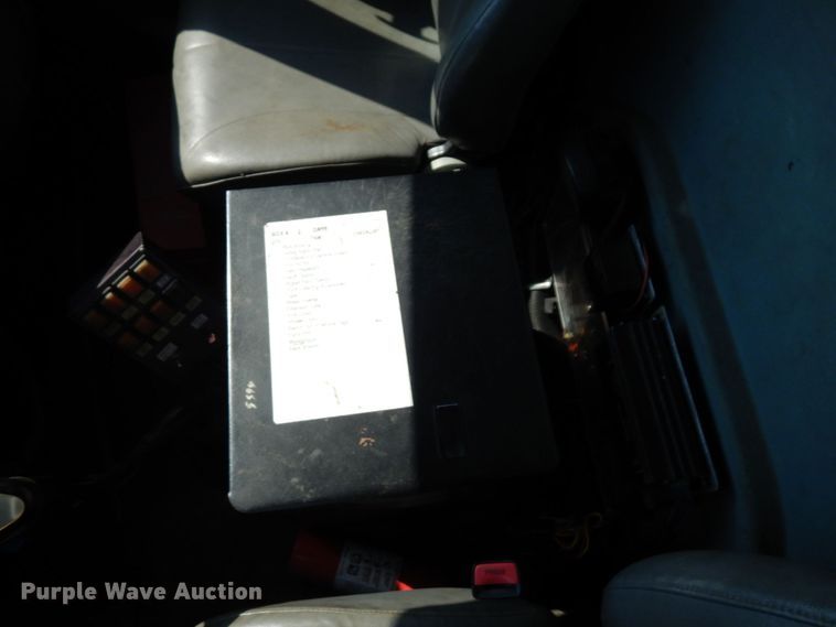 image for item DI1235 2007 International 7500 crane truck