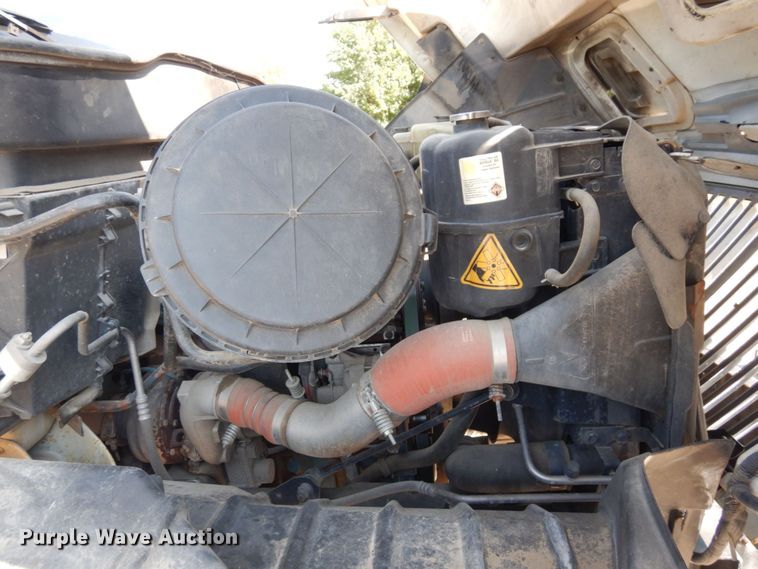 image for item DI1235 2007 International 7500 crane truck