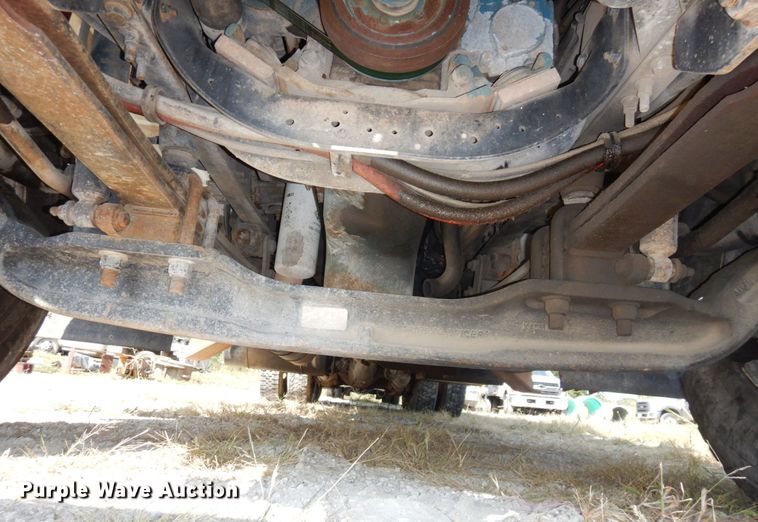 image for item DI1235 2007 International 7500 crane truck