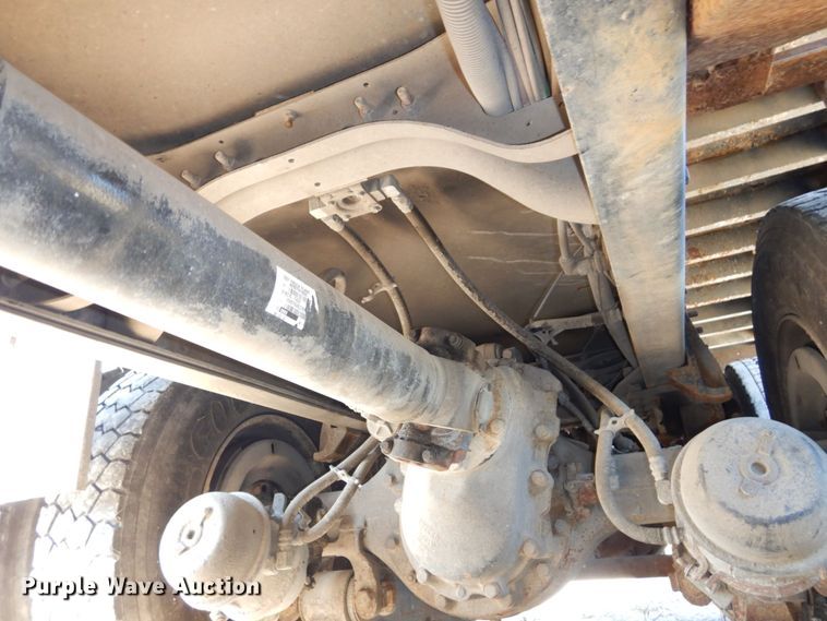 image for item DI1235 2007 International 7500 crane truck