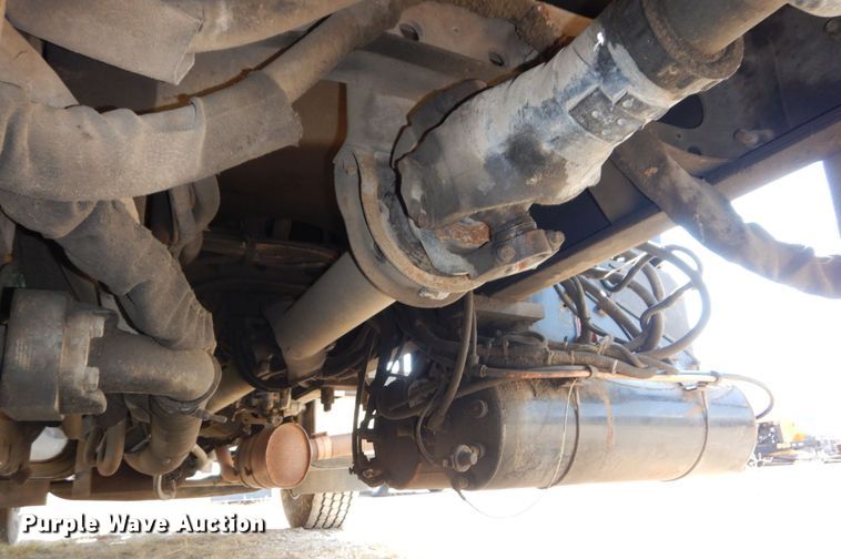 image for item DI1235 2007 International 7500 crane truck