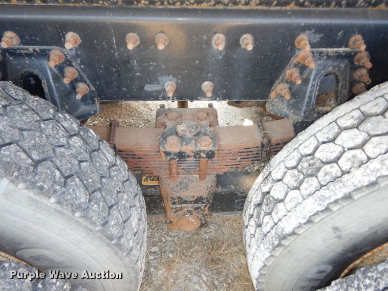 image for item DI1235 2007 International 7500 crane truck