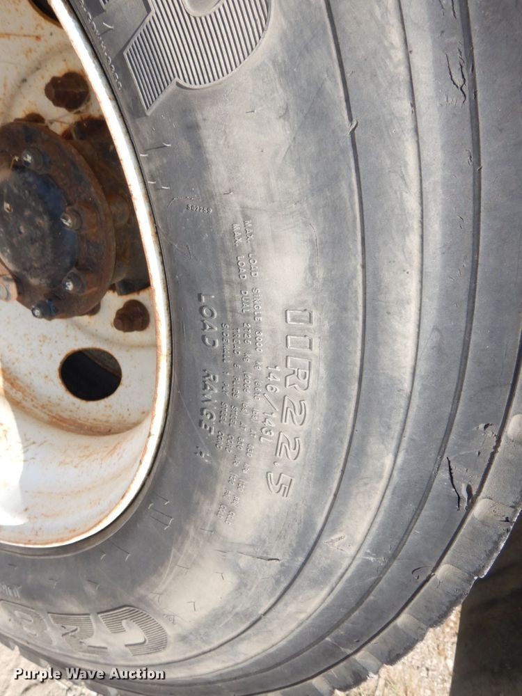 image for item DI1235 2007 International 7500 crane truck