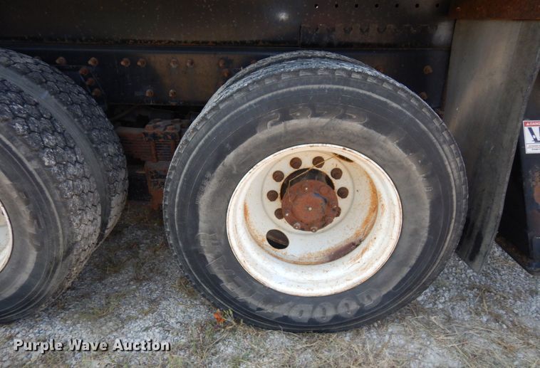 image for item DI1235 2007 International 7500 crane truck