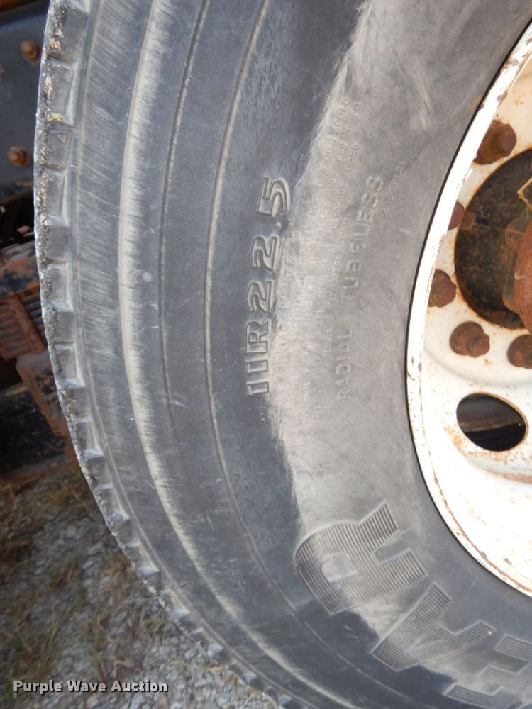 image for item DI1235 2007 International 7500 crane truck