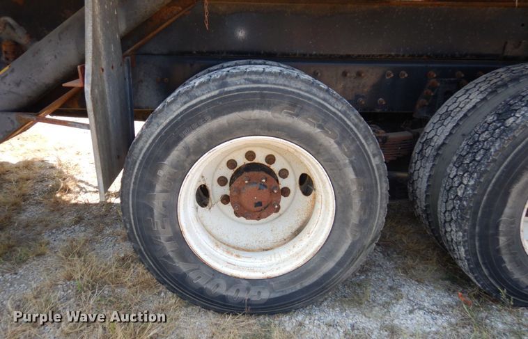 image for item DI1235 2007 International 7500 crane truck