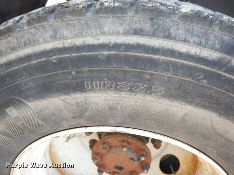 image for item DI1235 2007 International 7500 crane truck