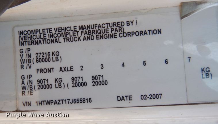 image for item DI1235 2007 International 7500 crane truck